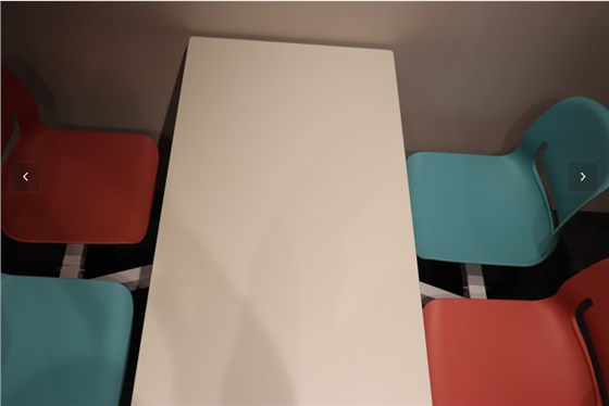 餐桌.png 餐桌.png